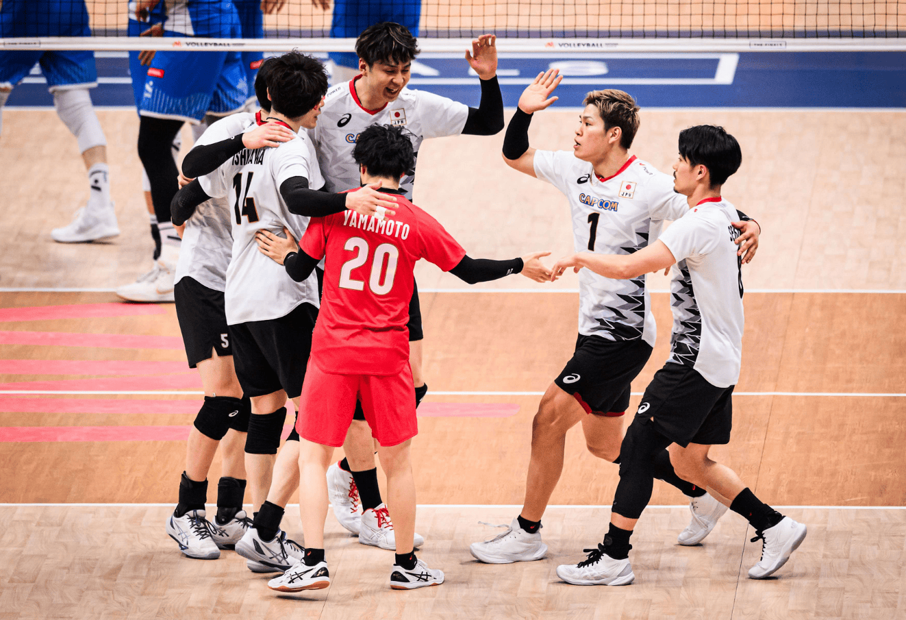 关于波兰迎战斯洛文尼亚，强强对话展开的信息