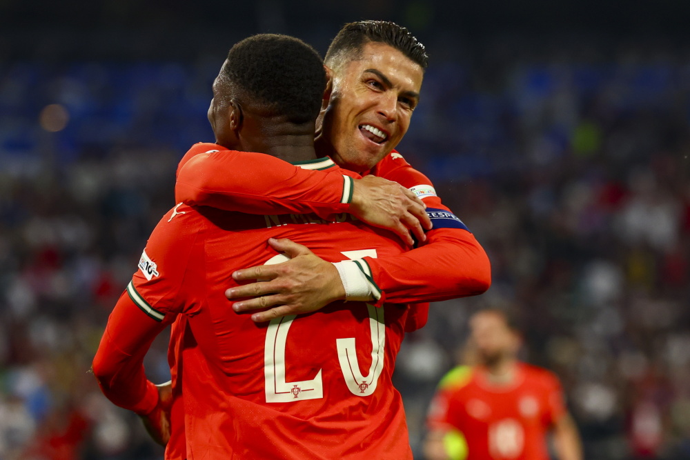 葡萄牙足球队力挫荷兰，晋级决赛(葡萄牙足球队力挫荷兰,晋级决赛了吗)