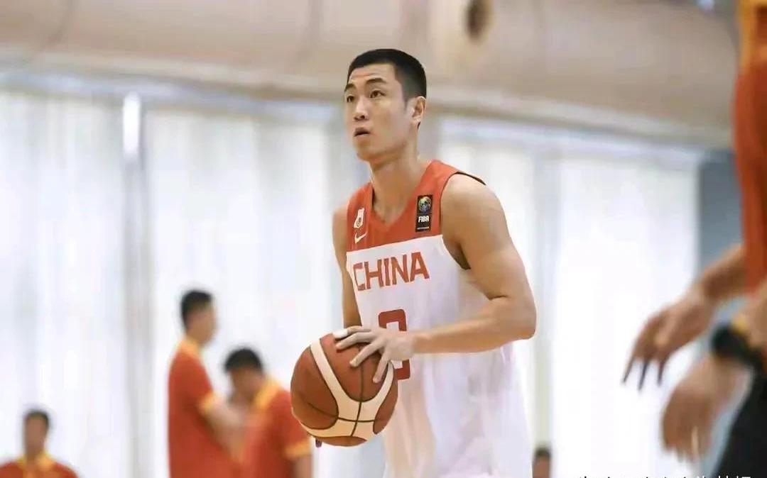 aoa体育-蒙特雷伤病名单更新，关键球员状态备受关注的简单介绍