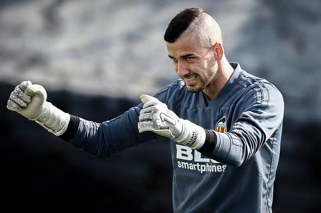 包含痛失胜利，球队陷入低谷，迫切需要反击的词条