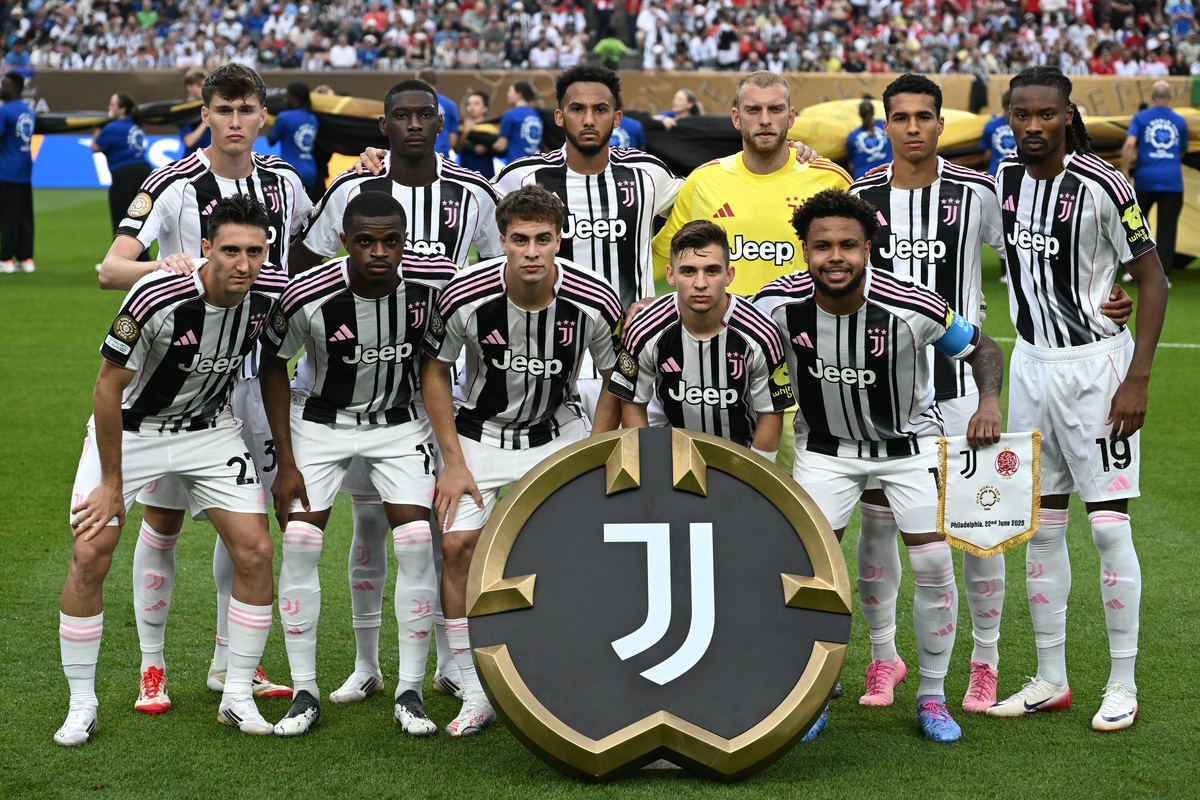 aoa体育视频-尤文图斯迎战多特蒙德，双方实力相当