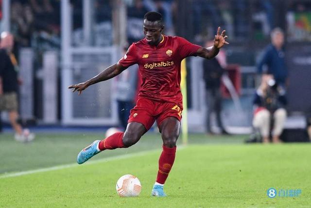 aoa体育直播-罗马中场失误频出，难取胜利