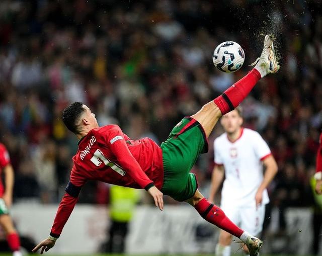 aoa体育直播-荷兰队逆转击败克罗地亚，赢得关键胜利