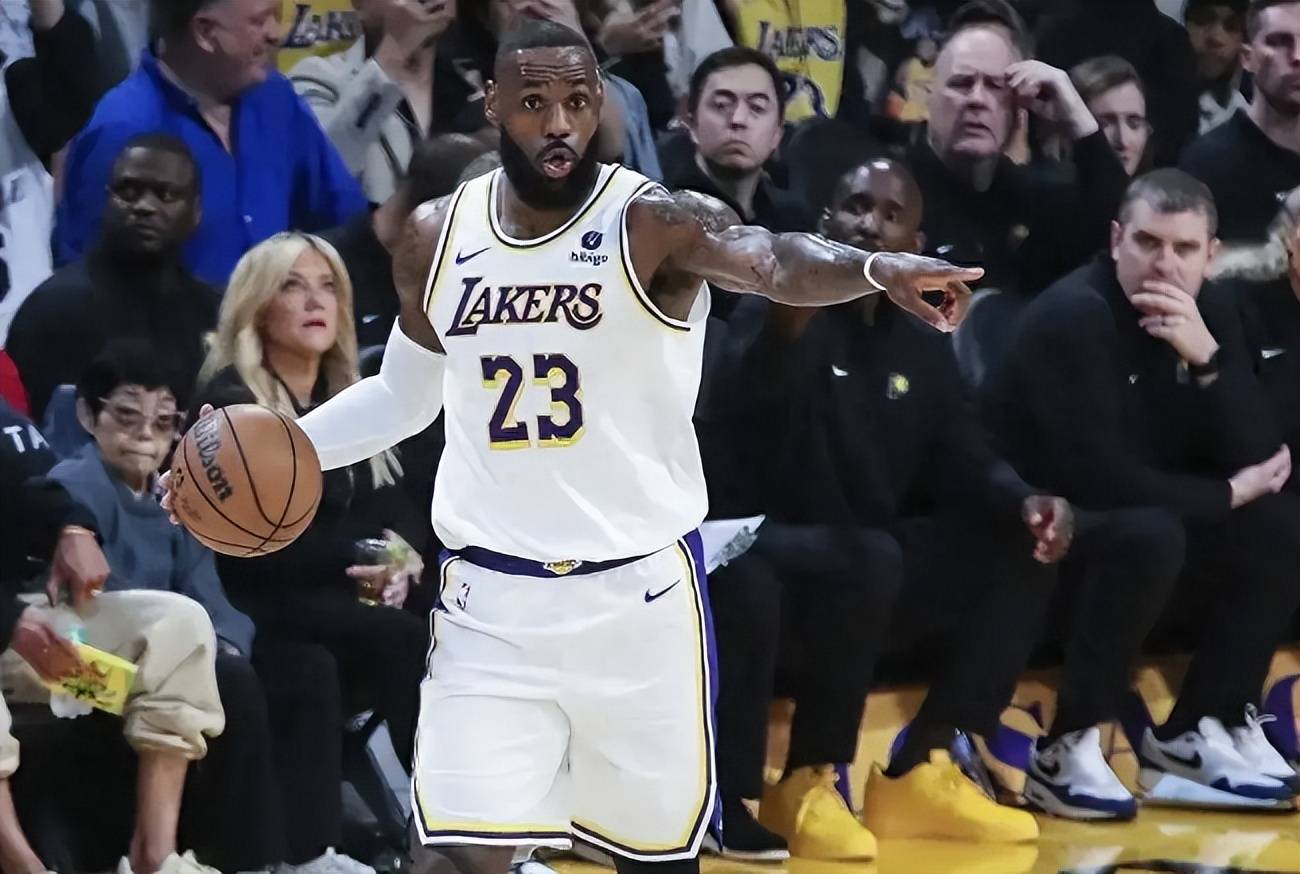 aoa体育直播-美国媒体热议湖人新赛季表现不如人意的简单介绍