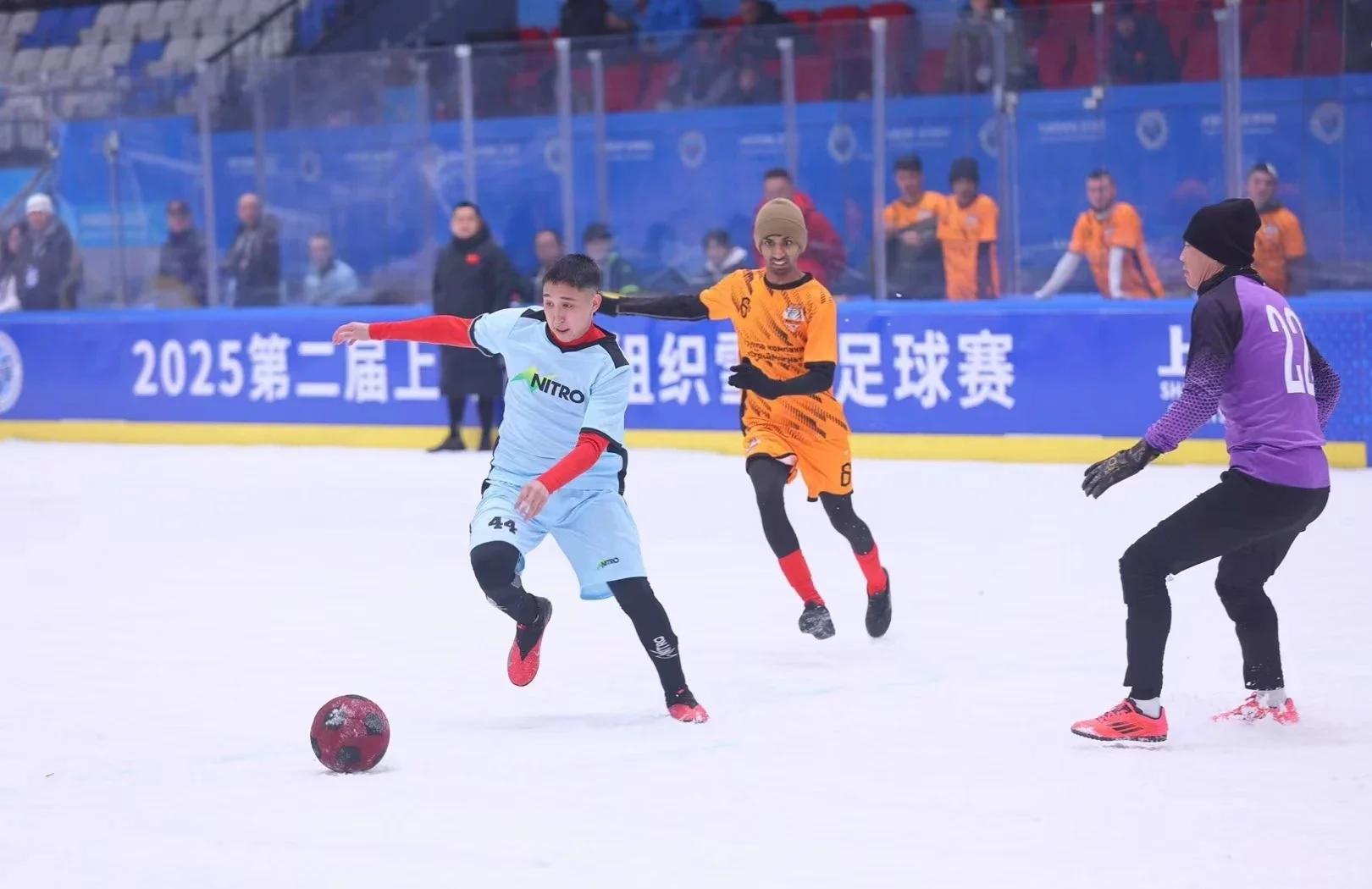 激情四射的足球比赛,全面上演 激情四射的足球比赛,全面上演