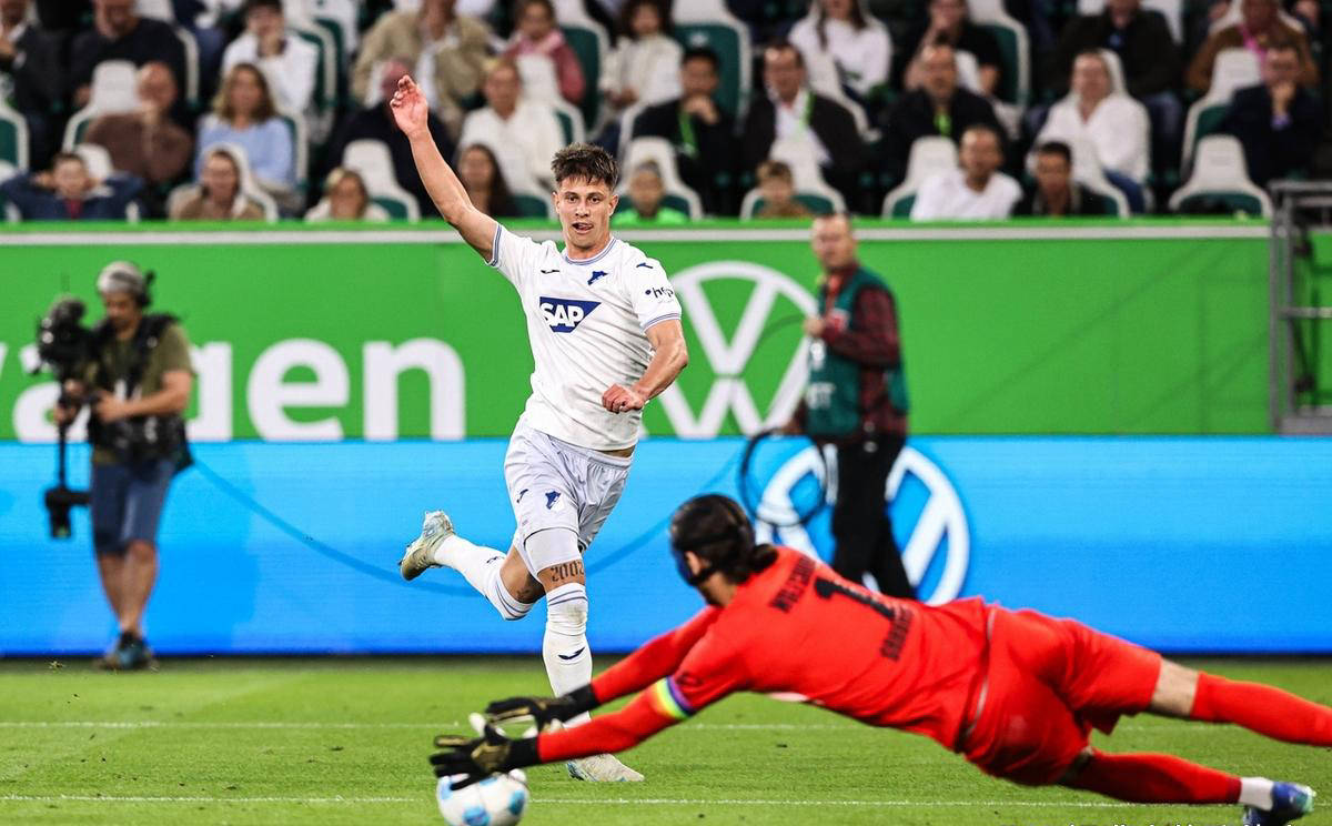 包含霍芬海姆客场失利,排名有所下滑的词条 包含霍芬海姆客场失利,排名有所下滑的词条