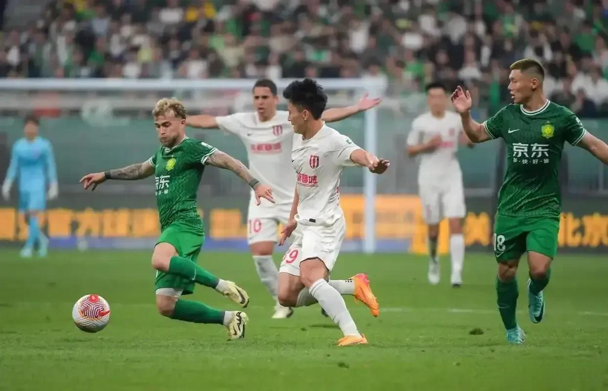 aoa体育培训-上港不敌国安，需调整中场