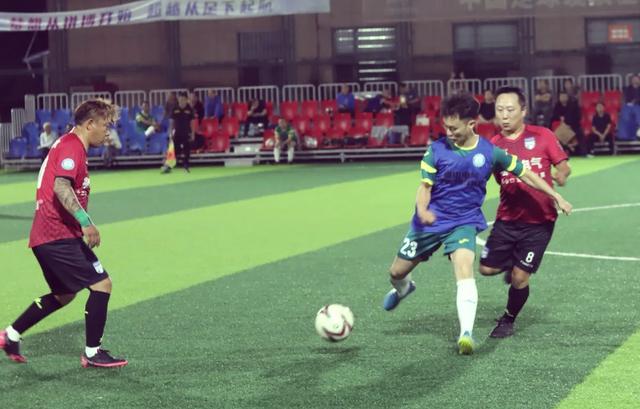 aoa体育馆-包含精彩回放：足球比赛全场实录的词条