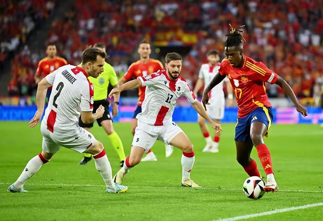 aoa体育新闻-足球明星在国际赛场上展现实力