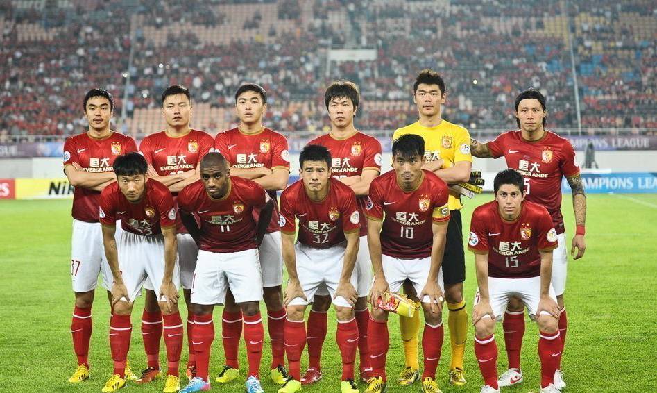 恒大主场击败上港,取得关键胜利 恒大主场击败上港,取得关键胜利