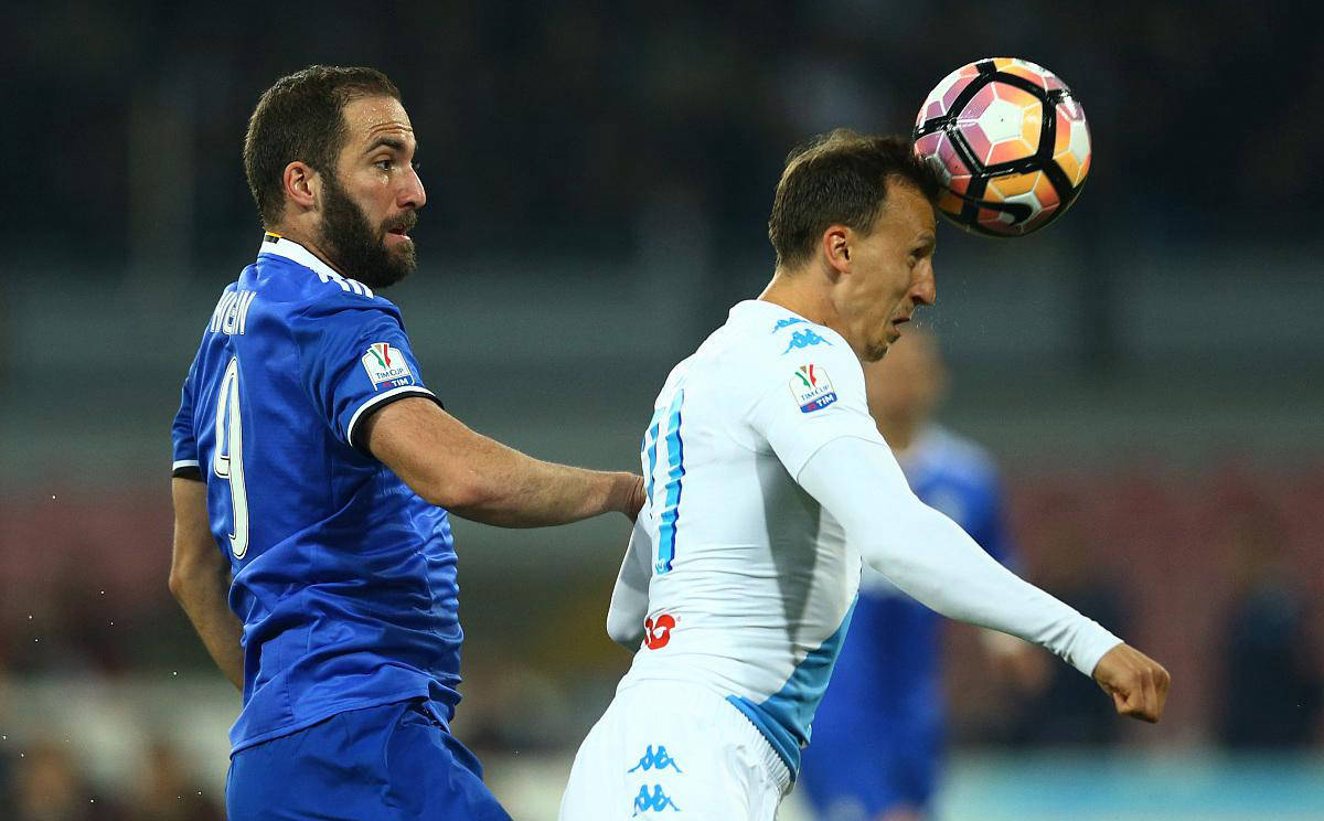 aoa体育新闻-那不勒斯客场逼平佛罗伦萨，保持连胜