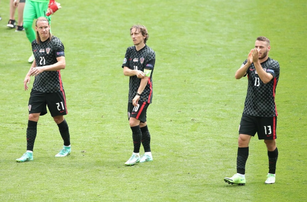 aoa体育馆-捷克全面失败，主场遭负客战低迷的简单介绍