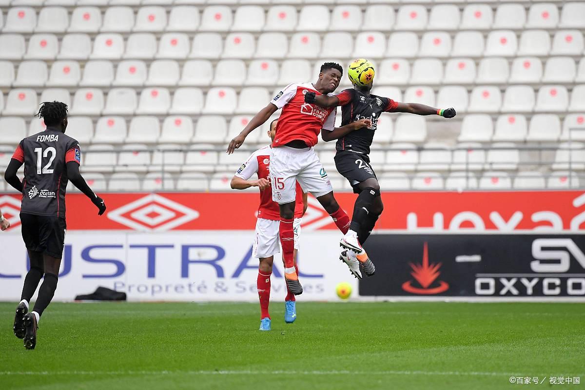 aoa体育官网-梅斯主场喜迎胜利，保持领先优势