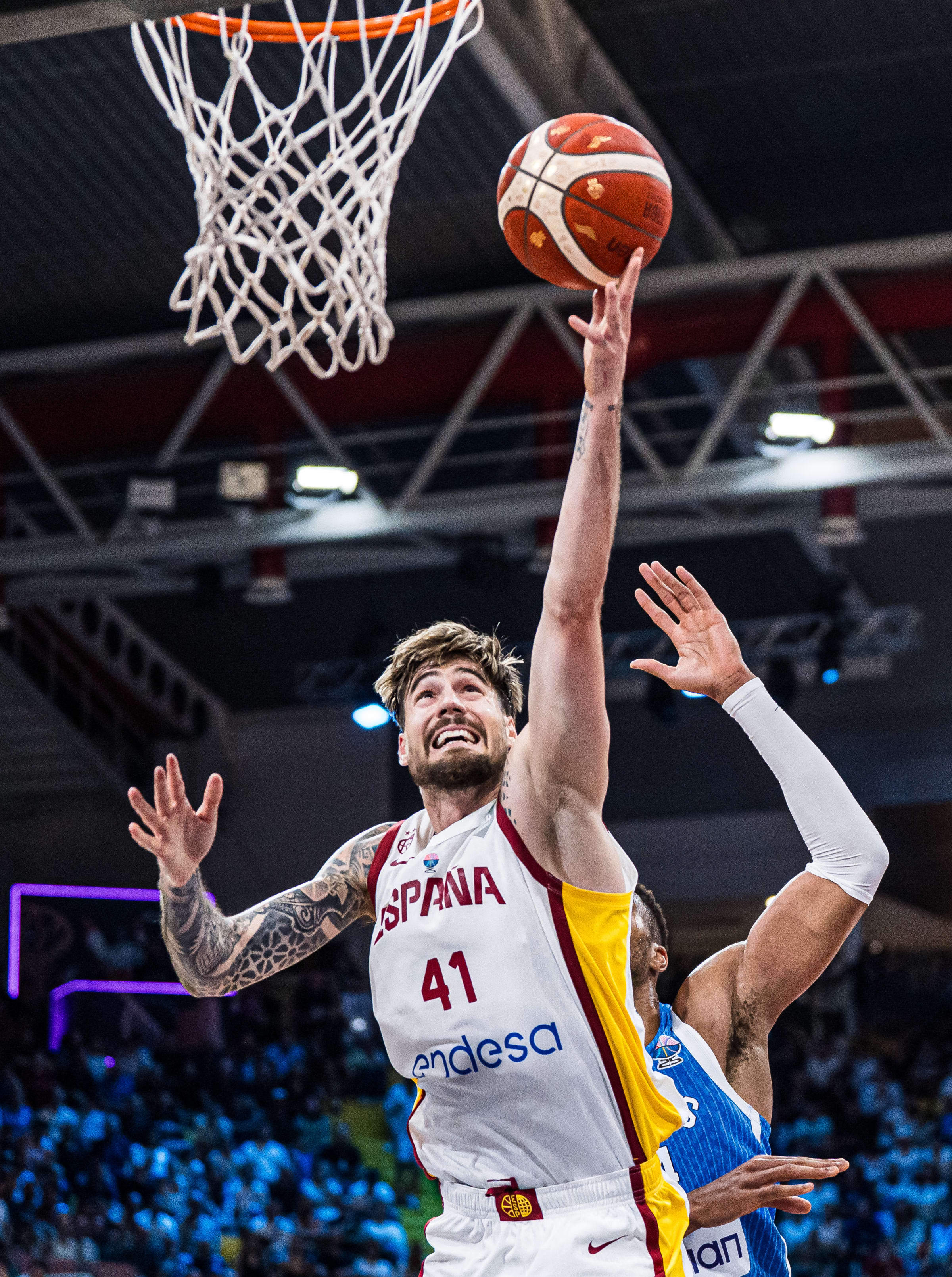 西班牙男篮捍卫荣誉,成功卫冕冠军 西班牙男篮捍卫荣誉,成功卫冕冠军